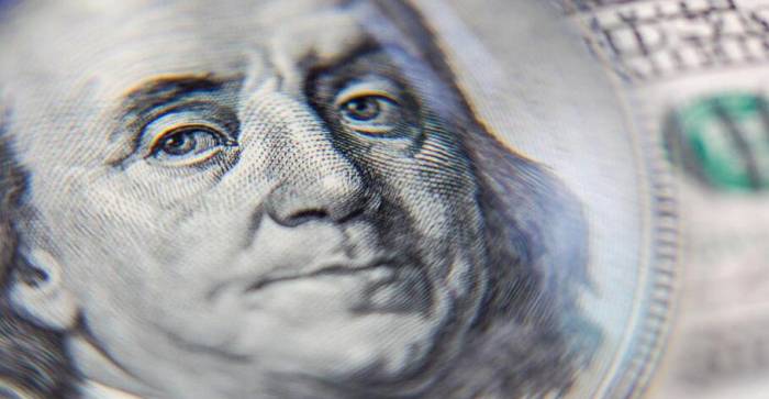 U.S. Crisis Deepens: Trillion-Dollar Debt Storm Looms?