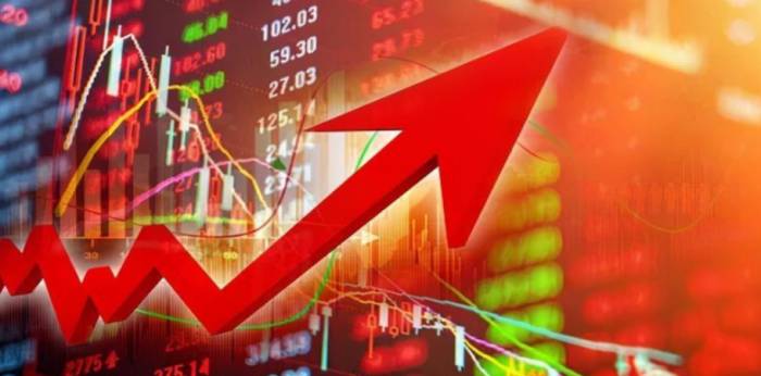 Unexpected GDP Growth, US Stocks Plunge 10% Amid Economic Risks